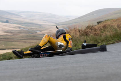 Streetluge Cornering in race