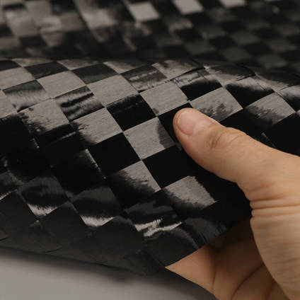 18mm Spread-Tow Plain Weave Carbon Fiber Cloth In hand Wide