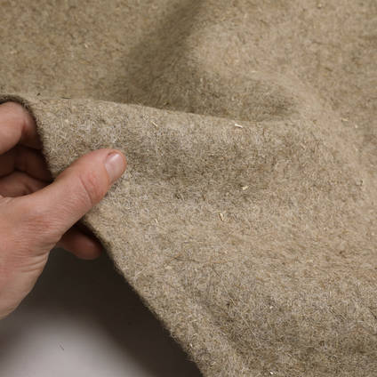 450g Non-Woven Flax Fiber Composite Reinforcement Mat in Hand