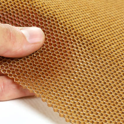 3.2mm Cell 29kg Nomex Aerospace Honeycomb in Hand